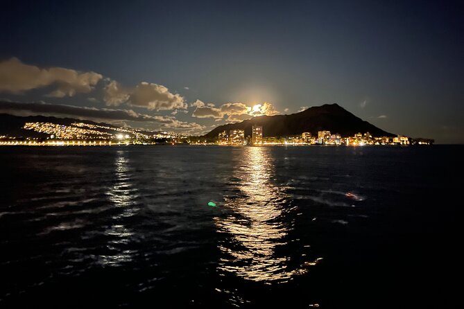 Private Sunset Sailing Tour - Capturing the Sunset Moment