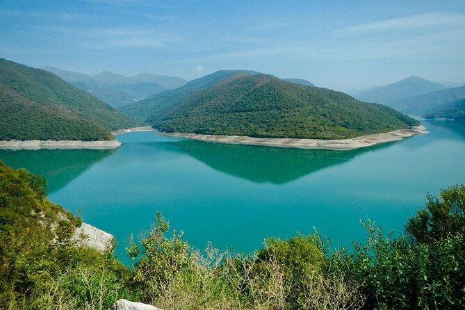 Private Tour: Ananuri Gudauri and Kazbegi - Degustation of Georgian Flavors