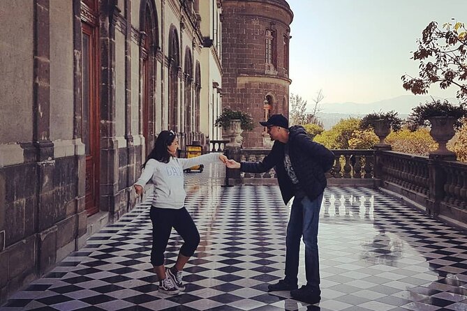 PRIVATE Tour Downtown & Anthropology Museum & Chapultepec Castle - Memorable Moments