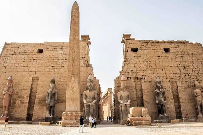 Private Tour East Bank to Karnak and Luxor Temples - Discovering Luxor Temple