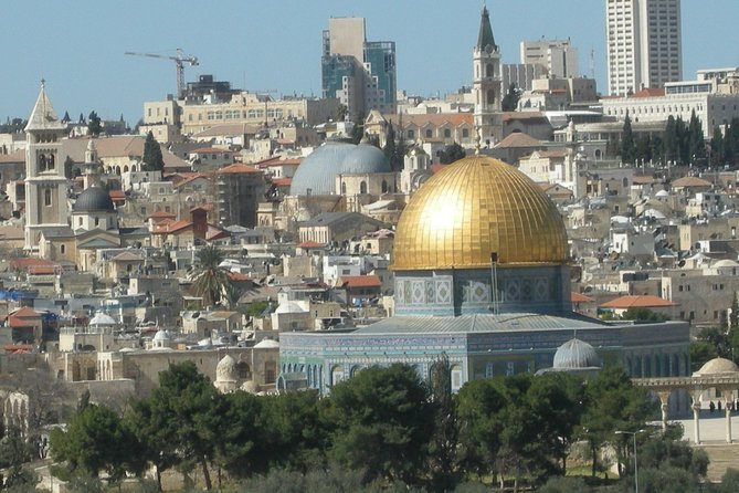 Private Tour of Jerusalem With Ed Snitkoff - Tour Group Size and Accessibility