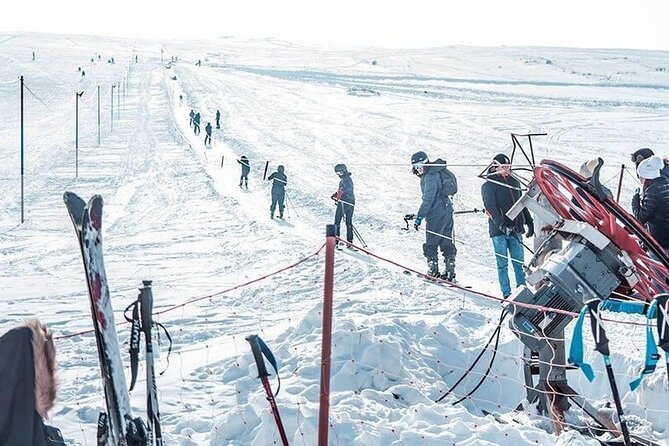 PRIVATE TOUR: Snow Activities and Tea Drinking in Lernanist - Tour Participant Details