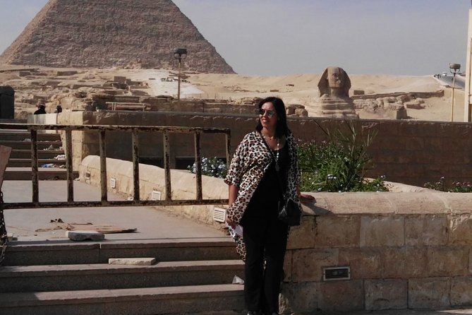 Private Tour to Giza Pyramids, Sphinx With Camel Ride and Lunch - Lunch at Local Restaurant