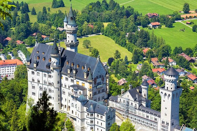 Private Tour to Neuschwanstein Castle Incl. Food and Drinks - Sum Up