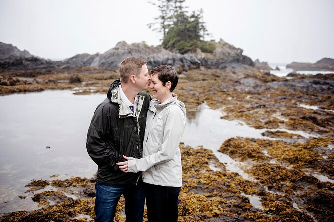 Private Vacation Photography Session With Local Photographer in Tofino - Accessibility and Group Size