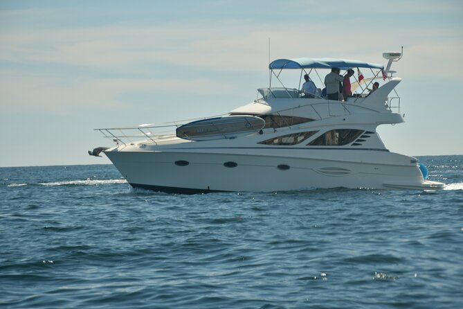 Pura Vida Yacht 42 FT With All Inclusive Service in Cabo - Itinerary and Activities