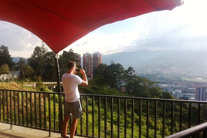 Real Estate Tour and Local Gastronomy - Barefoot Park and El Poblado
