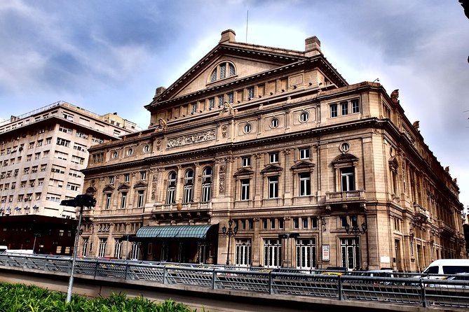 Recoleta and Palermo Bike Tour - Private Tour - Learning Local Histories
