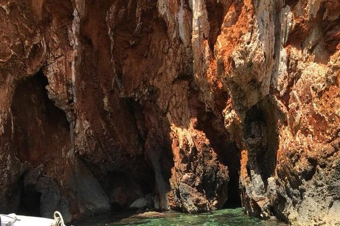 Red Rocks & Hells Islands Private Getaway Tour - Booking and Cancellation Policy