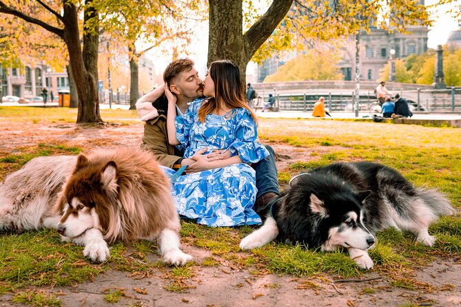 Romantic Couple Photoshoot in the Heart of Berlin - Accessibility Features