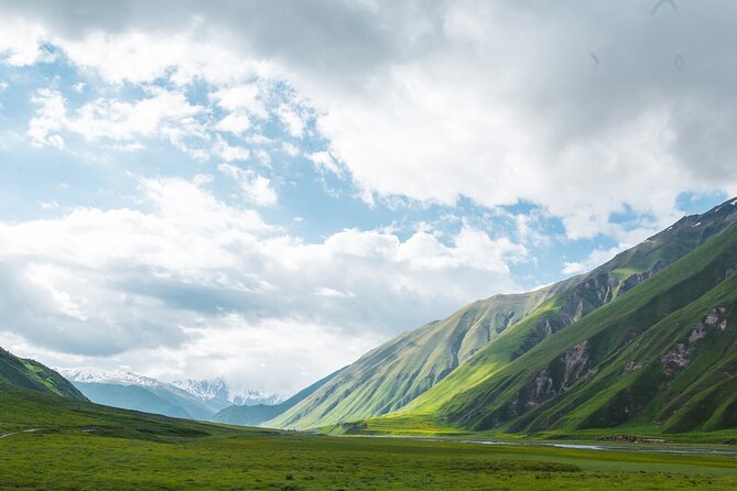 Round-Trip Bus Transfer to Truso Valley From Kazbegi - Meeting and End Point
