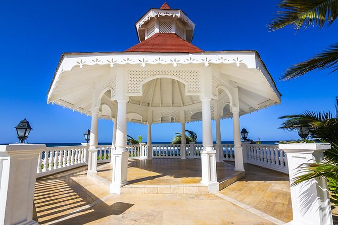 Runaway Bay Hotels Private Round Trip Transfers From MBJ - Accessible Infant Seats