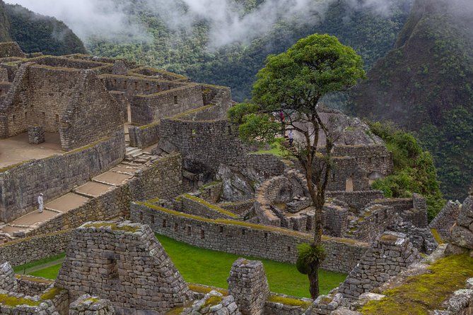 Sacred Valley and Machupicchu by Train 2 Days - Packing and Participation