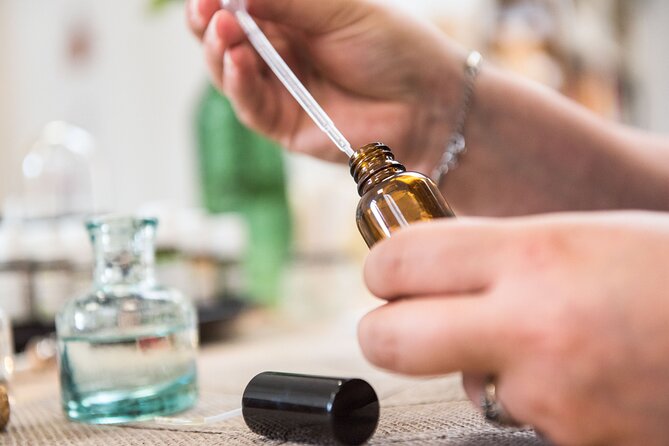 Safari-Tour: Emblematic and Perfume Workshop Review - Perfume Workshop Experience