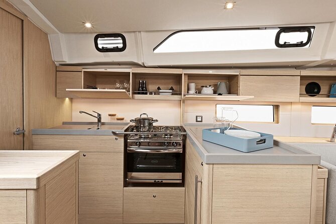 Santorini: Caldera Private Sailing Boat Cruise With Beneteau Oceanis 46.1 - Customer Support & Inquiries