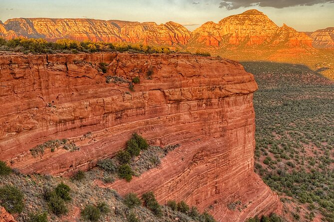 Sedona Sneak-a-Peak Hike With a Private Guide - Navigating the Trail With Ease