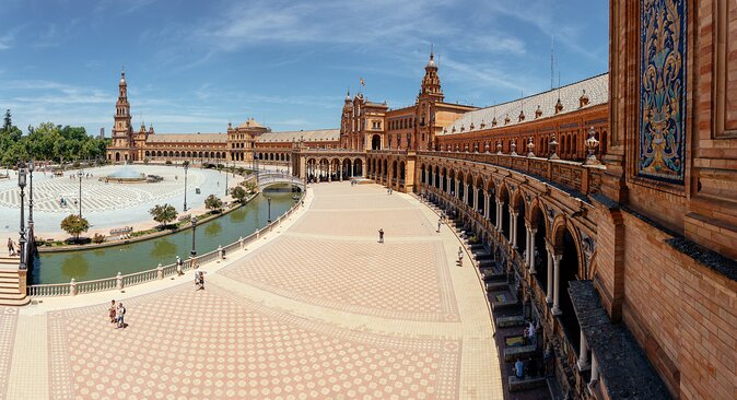 Seville Must-Do Family Friendly Private Tour - Explore Famous Sights
