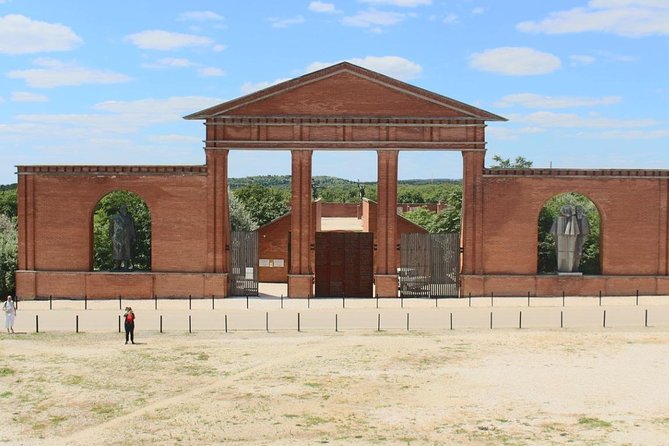 Skip the Line: Memento Park Entrance Ticket - Hours of Operation