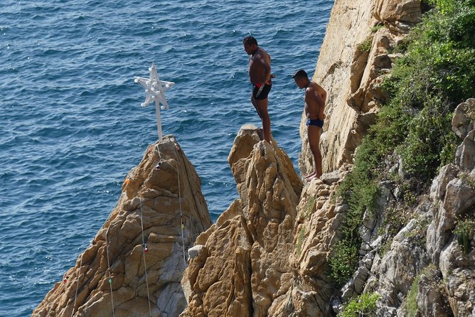 Small-Group or Private All Inclusive 4 Hours City Tour & Divers - Pickup and Start Time