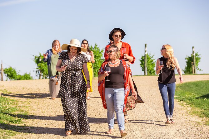 Small-Group Vineyard and Orchard Tour With Wine Tasting in Muscoda - Guest Reviews and Ratings