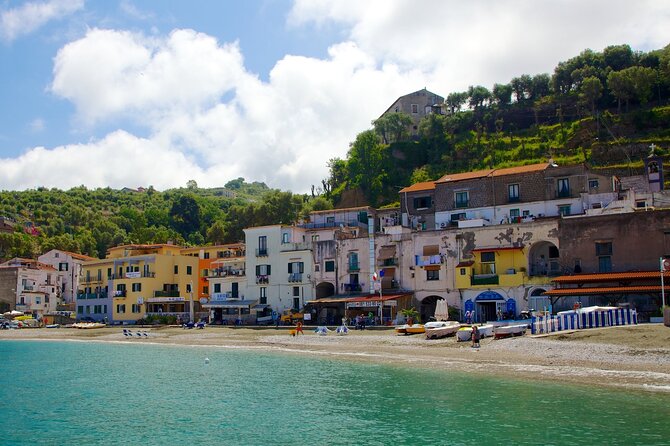 Sorrento Coast Cruise in Typical Gozzo With Limoncello Tasting - Accessibility and Requirements