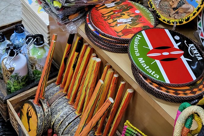 Souvenir Crafts, Fabric Shopping & Hair Braiding & City Tour - What to Expect During the Tour