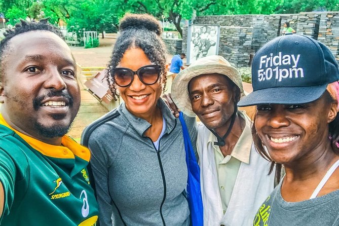 Soweto, Apartheid Museum & Constitution Hill Day Tour - Traveler Reviews and Experiences