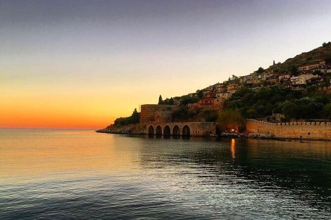 Sunset Boat Trip Along the Coast of Alanya - Booking Information and Policies