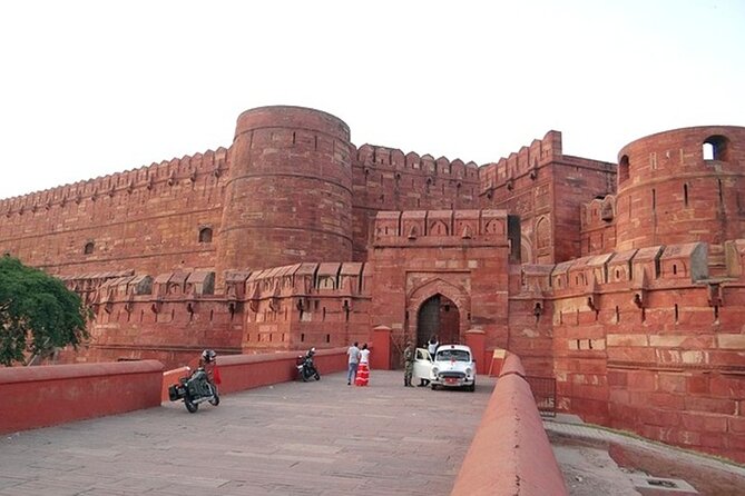 Taj Mahal Sunrise and Sunset Tour From Delhi With Fatehpur Sikri - Included Services