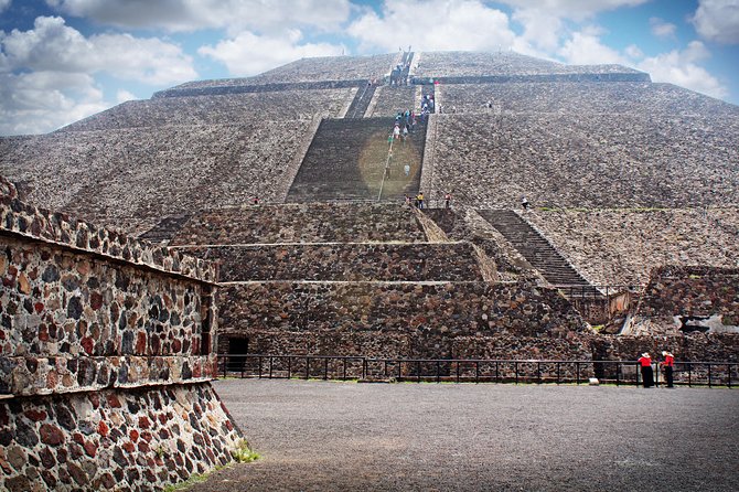 Teotihuacan & Basilica Guadalupe Tour With Lunch - Guide Feedback and Experiences