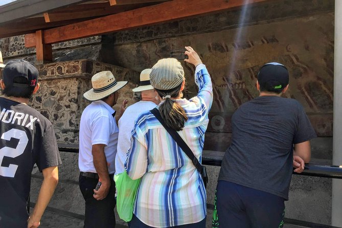 TEOTIHUACAN With a Certified Local Guide - Exploring the Pyramids