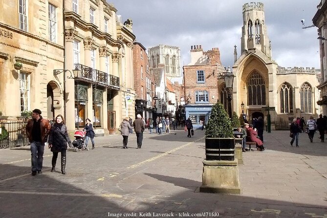 The Best of York Private Walking Tour: Landmarks & Hidden Gems - Capture Breathtaking Photographic Moments