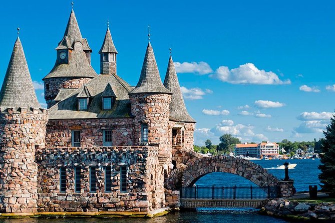 Toronto, Niagara Falls & Thousand Islands VIP 2–Day Trip - Thousand Islands Boat Tour