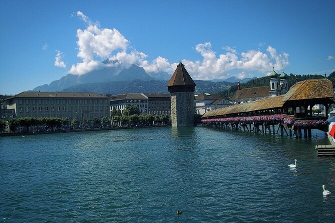 Touristic Highlights of Lucerne on a Private Half Day Tour With a Local - Enjoying Local Cuisine and Beverages