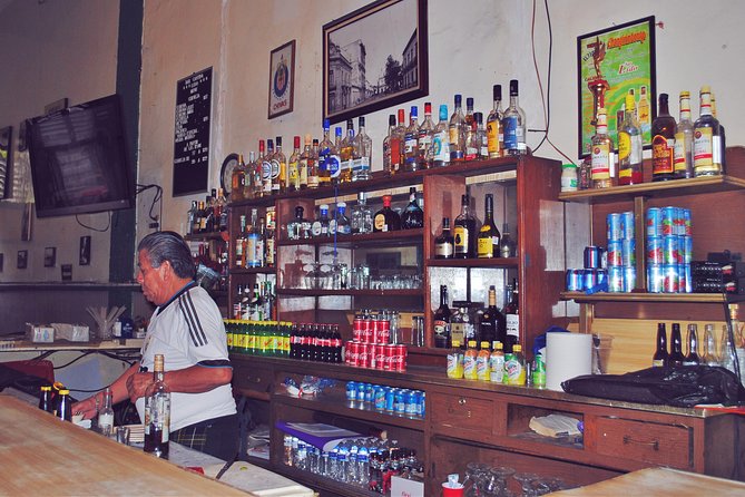 Traditional Bars Tour in the Historic Center of Guadalajara - Explore Guadalajaras Historic Bars