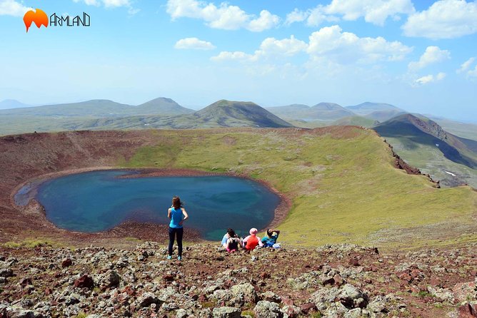 Trekking to the "Eyes" of the Mountains - Savoring the Camping Experience