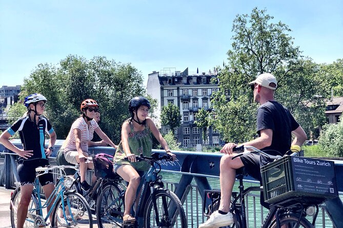 Urban Bike Tour Zurich - Immersive Exploration of Zurich