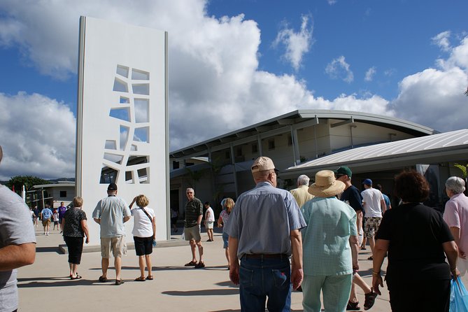 USS Arizona Memorial Deluxe Multimedia & VR Tour - Audio Narration and WWII Archives