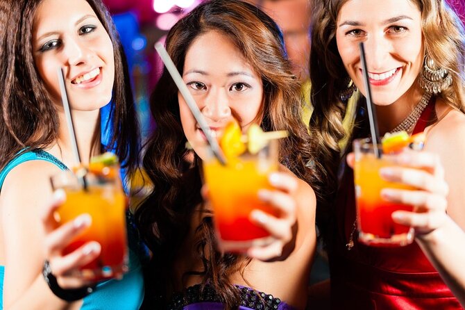 Vancouver Evening 4 Hours Tour With Night Life Attractions Private - Exploring Vancouvers Nightlife