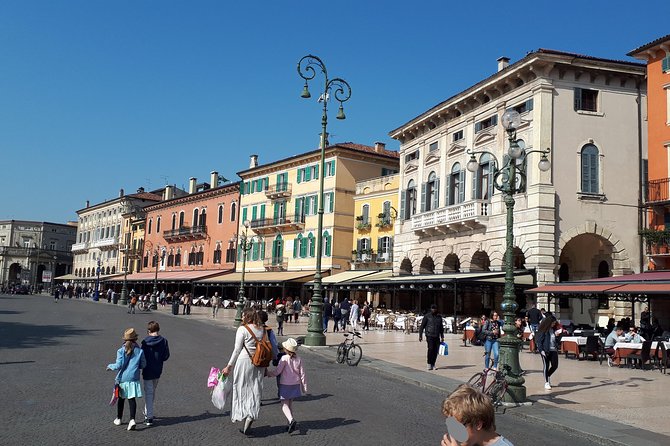 Visit of Verona and Lake Garda. Full Day Tour From Milan - Exploring Verona
