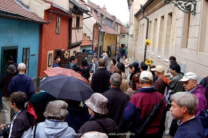 Visit Prague Castle & Lobkowicz Palace: Review - Capturing Stunning Views