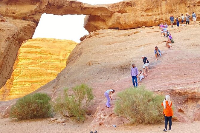 Wadi Rum 4-Hour Sunset Tour - Wadi Rum Desert Highlights - Guided Tour Experience