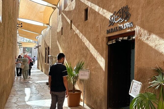 Walking Tour With Local Friend and Discover Old Dubai - Traveler Experiences and Feedback