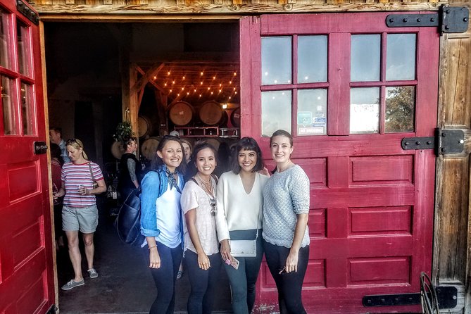 Waterfalls & Wine Tour-Multnomah Falls,Vineyards,Hood River Combo - Knowledgeable and Friendly Hosts