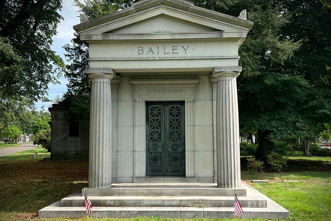 Woodlawn Cemetery: A Self-Guided Audio Tour of Gilded Age Art and Architecture - How to Prepare for the Tour