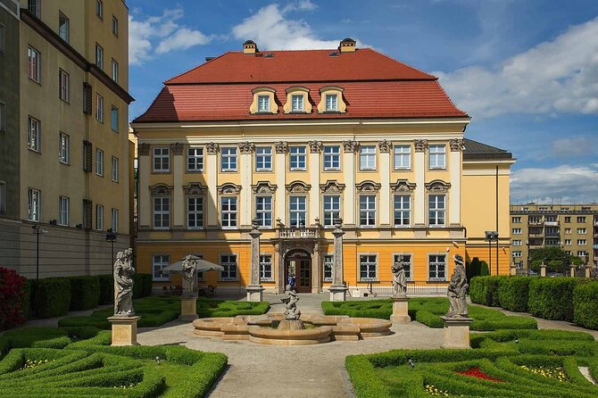 Wroclaw Tour With Electric Bus, 2 H (English Guide) 5-13 People - What to Expect