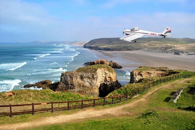 60 Minutes Motor Glider Experience Over Cornwall