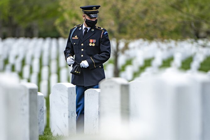 2-Hour Arlington Cemetery Guided Walking Tour - Emotions and Impact