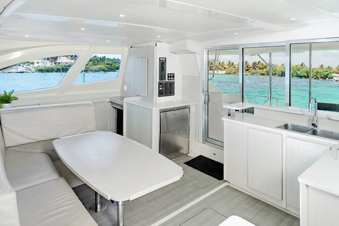4-Hour Private 44 Leopard Luxury Catamaran Tour W/ Food, Open Bar & Snorkeling - Traveler Feedback