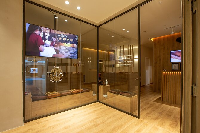 60 Min Couples MASSAGE to Choose and 30 Min Floral Bath THAI MASSAGE ALURA - Trusted Company Background